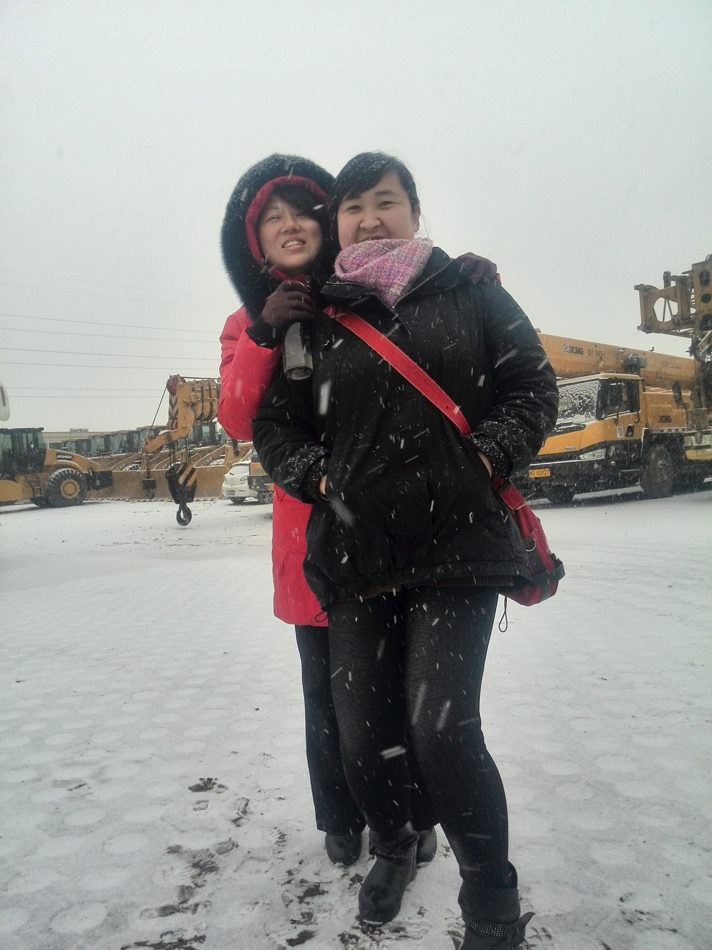 2015年鄭州第一場雪，河南路友為確保班車行駛安全，提前一個小時下班！